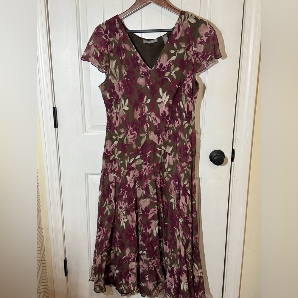 Kate Hill 100% Silk Floral V-Neck Midi Dress
